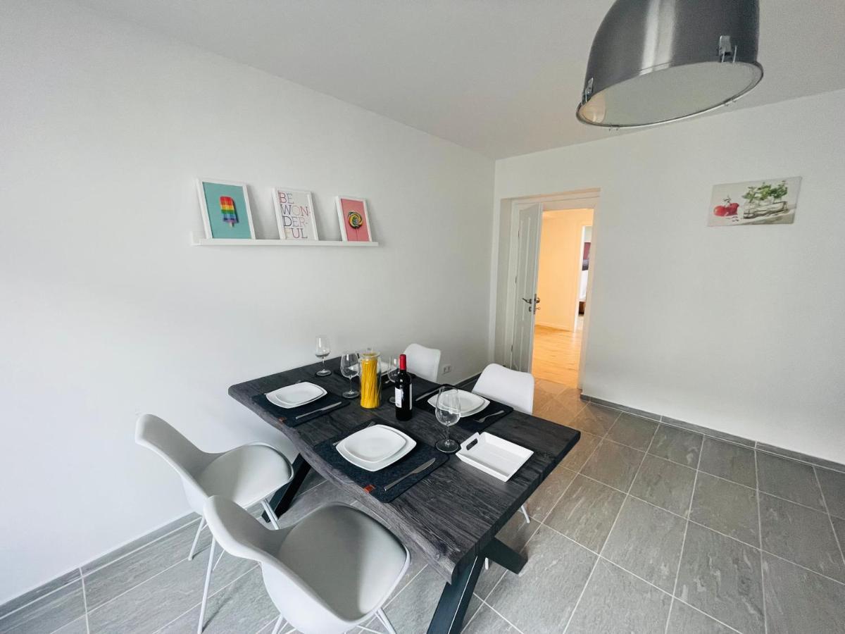 Modern * Zentral * Netflix * Arbeitsplatz Apartment Wuppertal Exterior foto